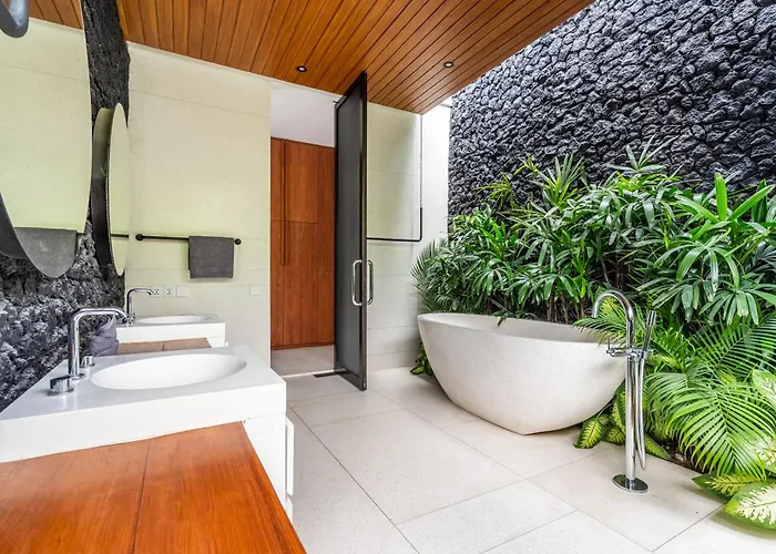 Flow I Villa Ubud
